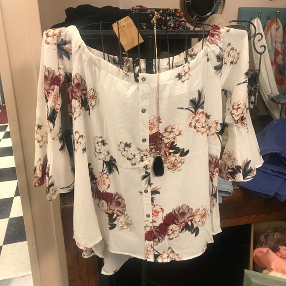 Umgee off the shoulder top in cream - Picture 2 of 2